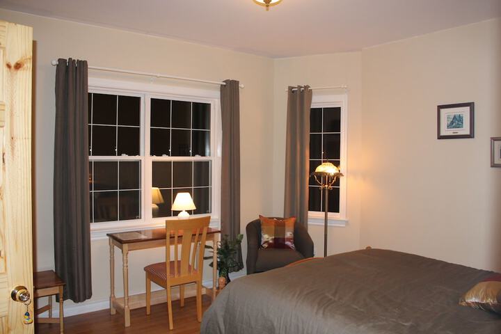 Room 3 of 36