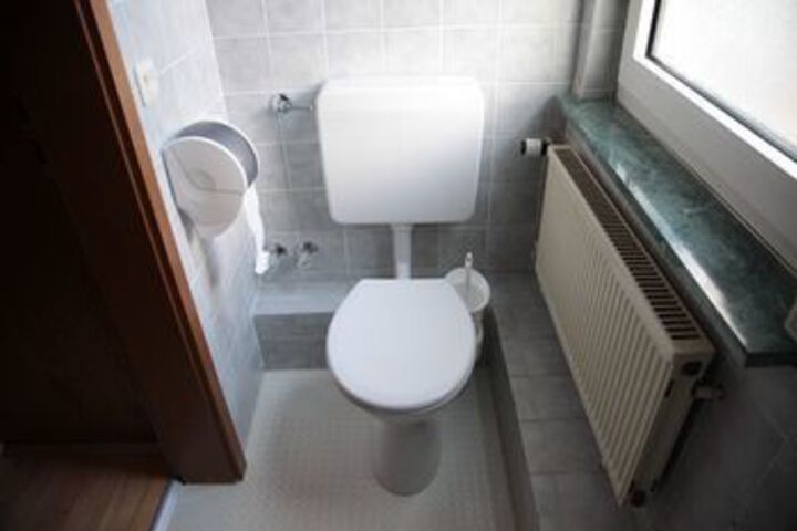 Room 4 of 35