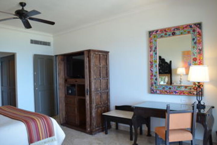 Room 11 of 29