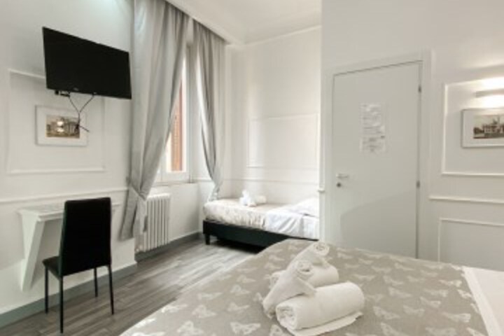 Room 31 of 82