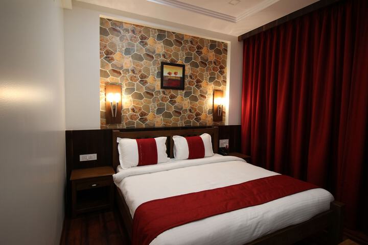 Room 8 of 44