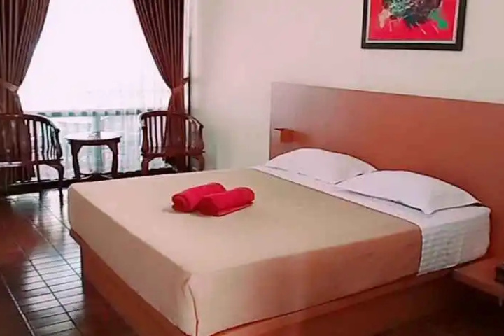 Room 6 of 26
