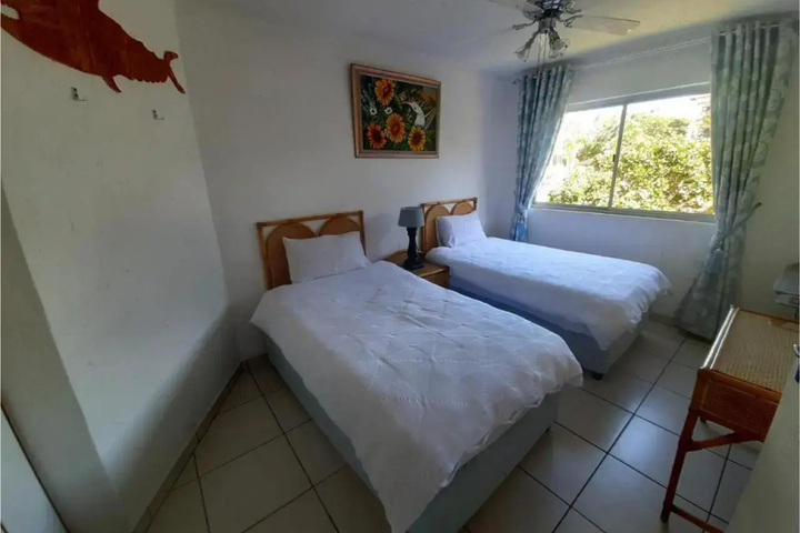 Room 4 of 17
