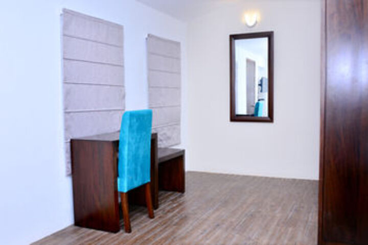 Room 5 of 20