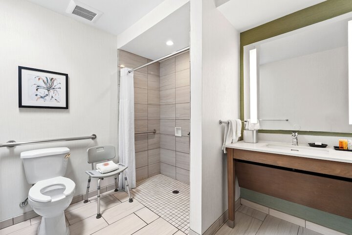 Room 15 of 26