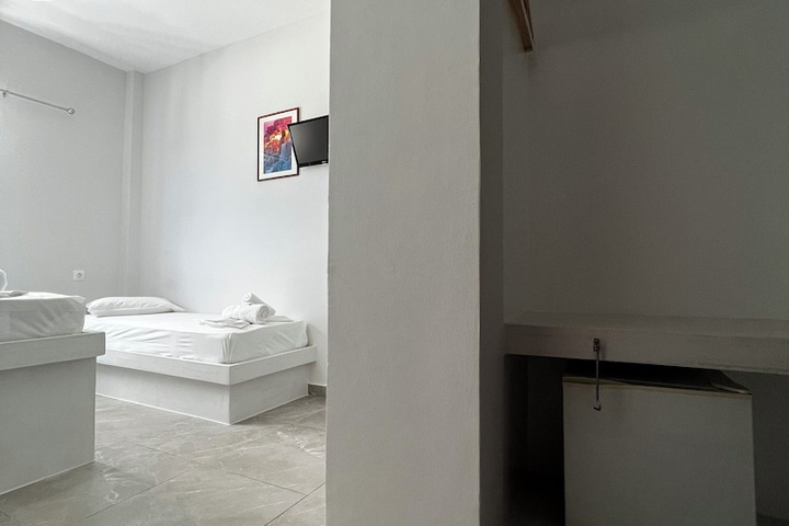 Room 35 of 79