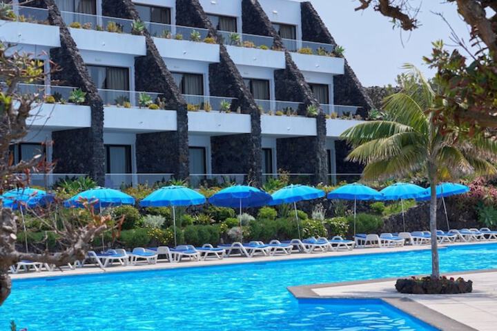 Pool Hotel
