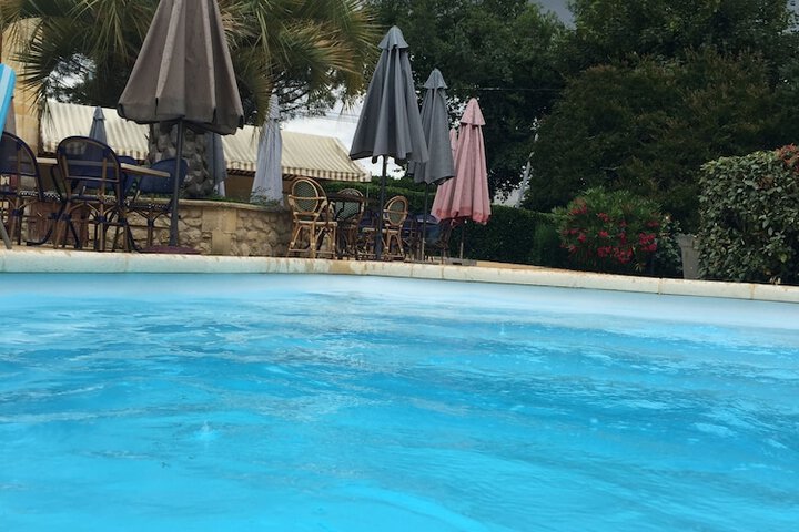 Pool 41 of 59