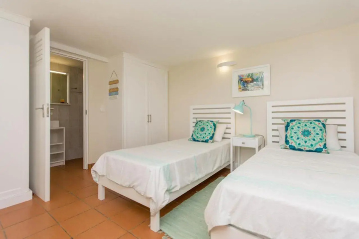 Room 2 of 12