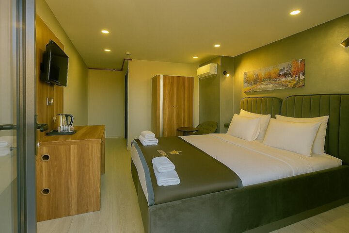 Room 26 of 54