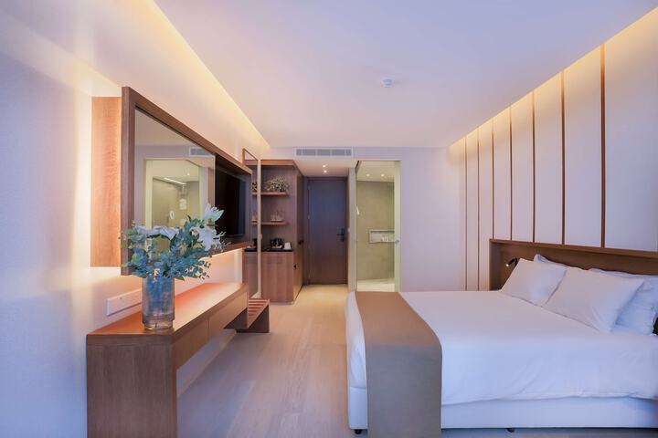 Room 7 of 92