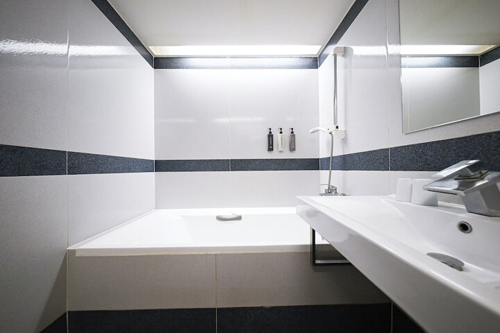 Room 41 of 70