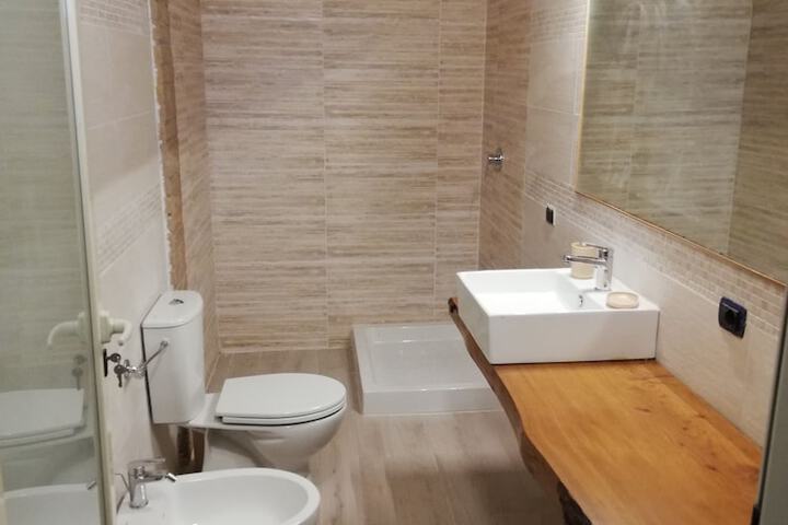 Room 30 of 80