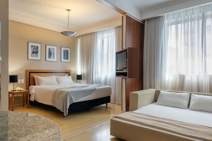 Room 10 of 74