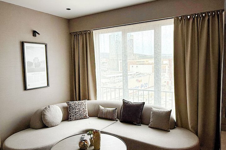 Room 53 of 104
