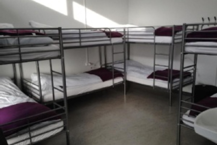 Room 140 of 276