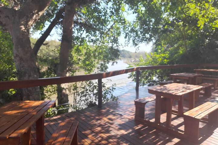 Sundeck 99 of 108