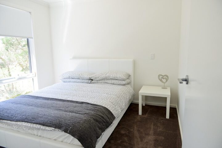 Room 6 of 18
