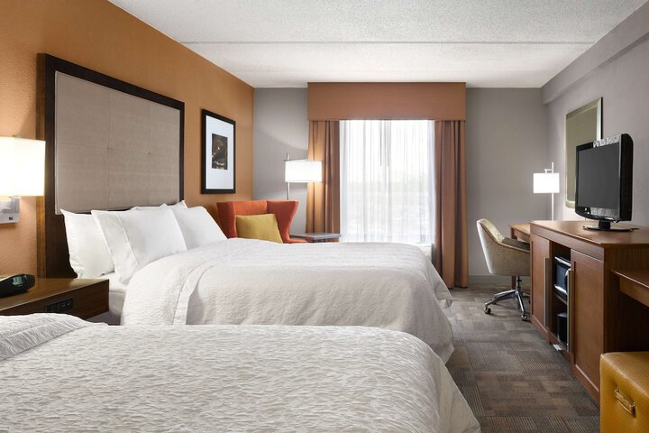2 Queen Beds (9 of 9)
