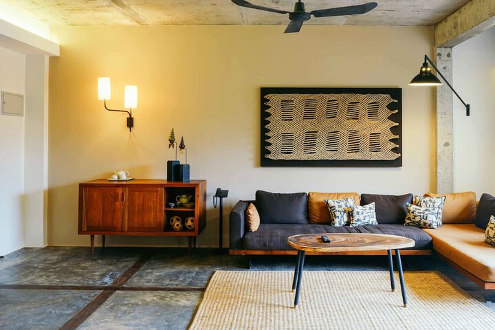 Room 28 of 158