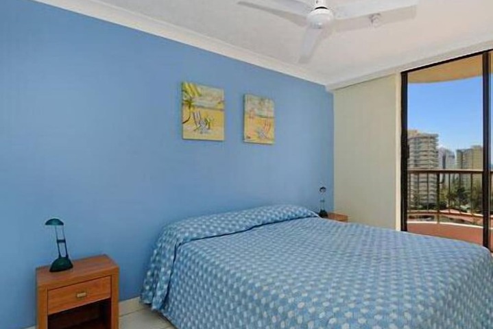 Room 6 of 37