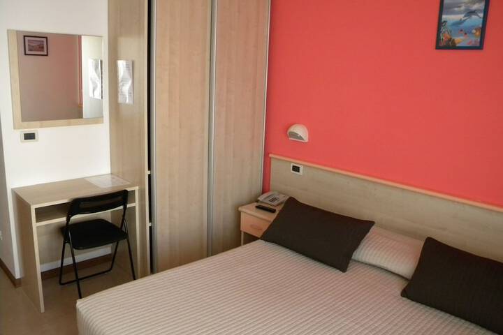 Room 9 of 71