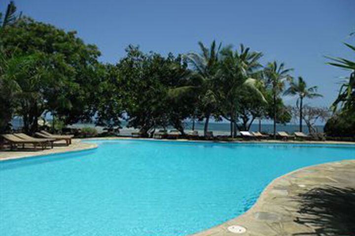 Pool 38 of 60