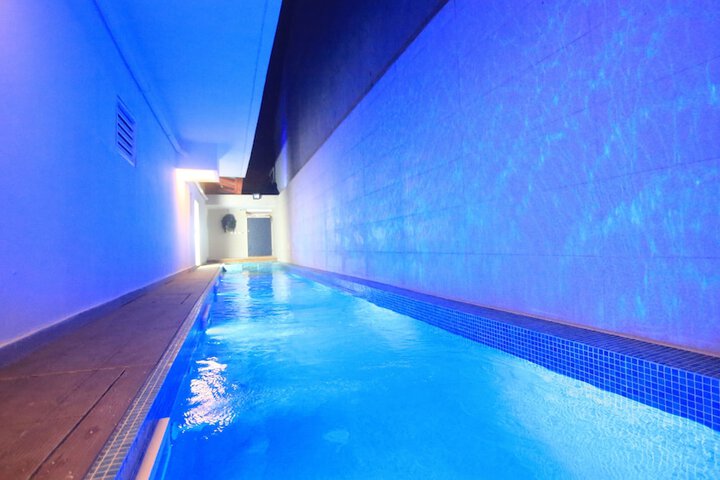 Pool 45 of 109