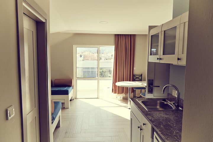 Room 6 of 34