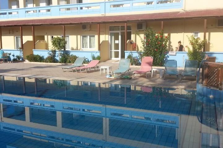 Pool 39 of 67
