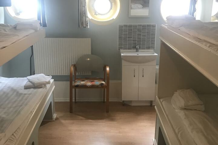 Room 5 of 50