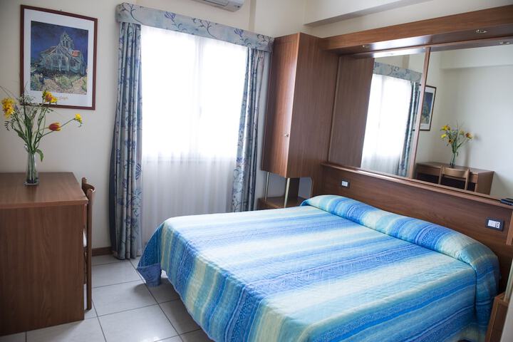 Room 7 of 44