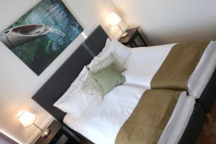 Room 13 of 49