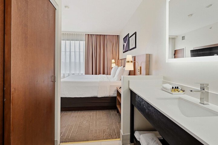 Room 51 of 65