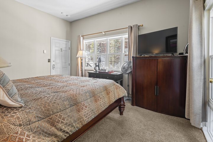 Room 30 of 113
