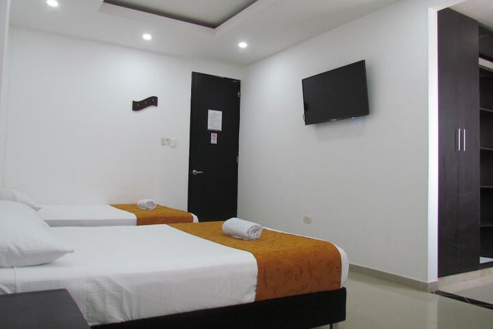 Room 32 of 59