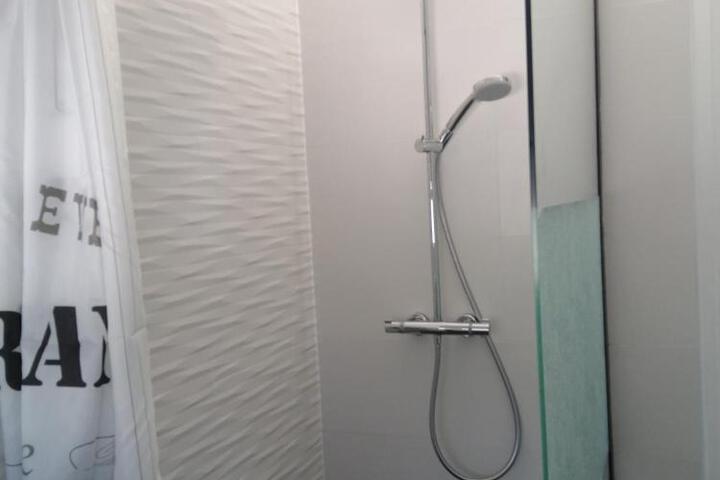 General 11 of 76