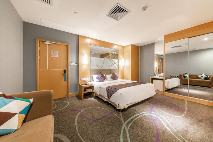 Room 11 of 75