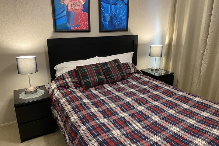 Room 4 of 32