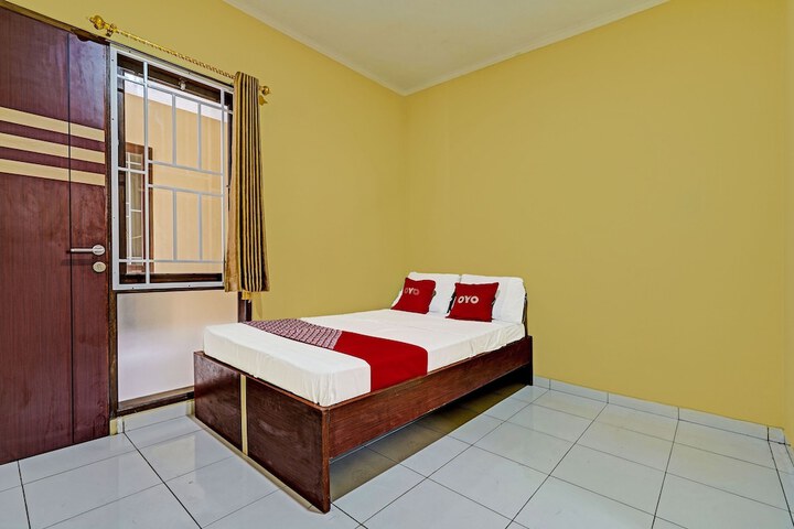 Room 9 of 26
