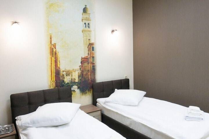 Room 4 of 26