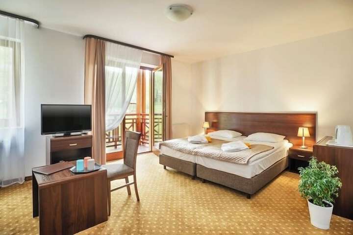 Room 5 of 15