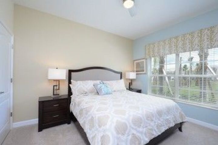 Room 8 of 20