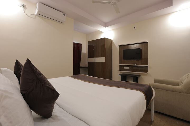 Room 6 of 52