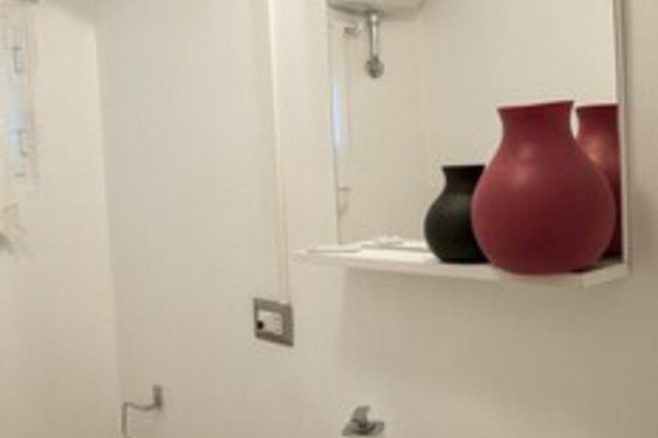 Room 7 of 48