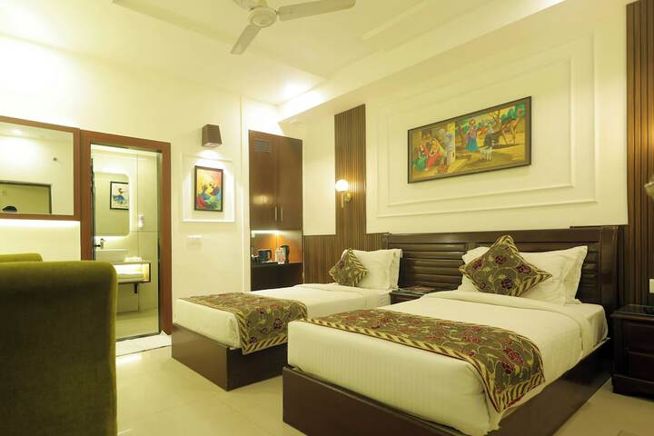 Room 34 of 75