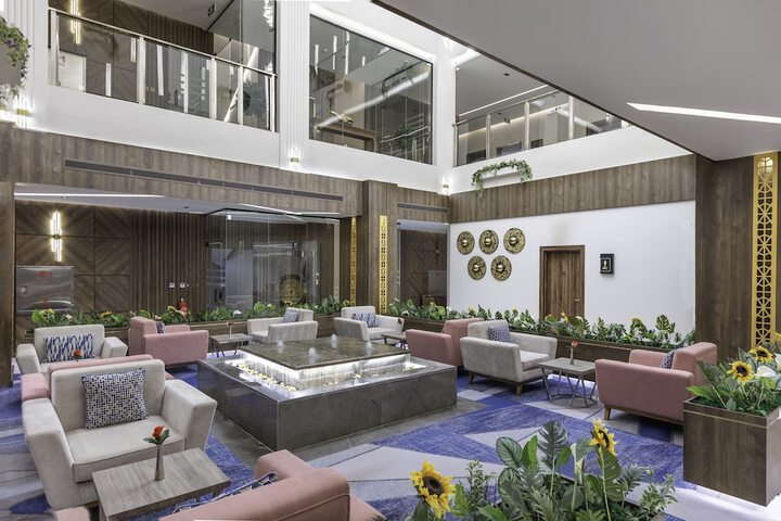 Hotel Interior 6 of 40