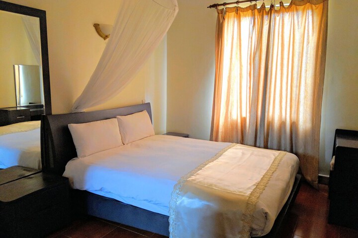 Room 9 of 71