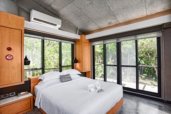 Room 15 of 62