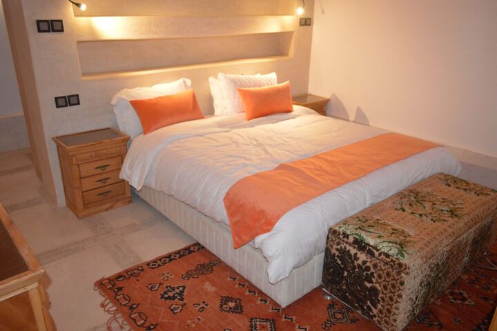 Room 3 of 40